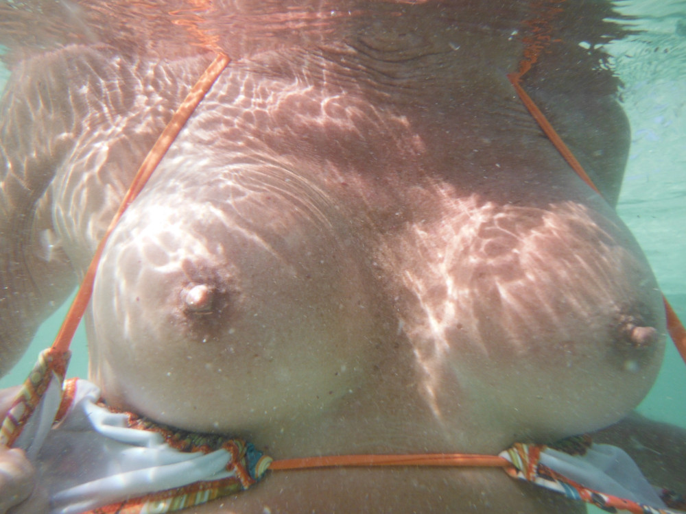 Pic #1 Medium tits of my wife - Bunita