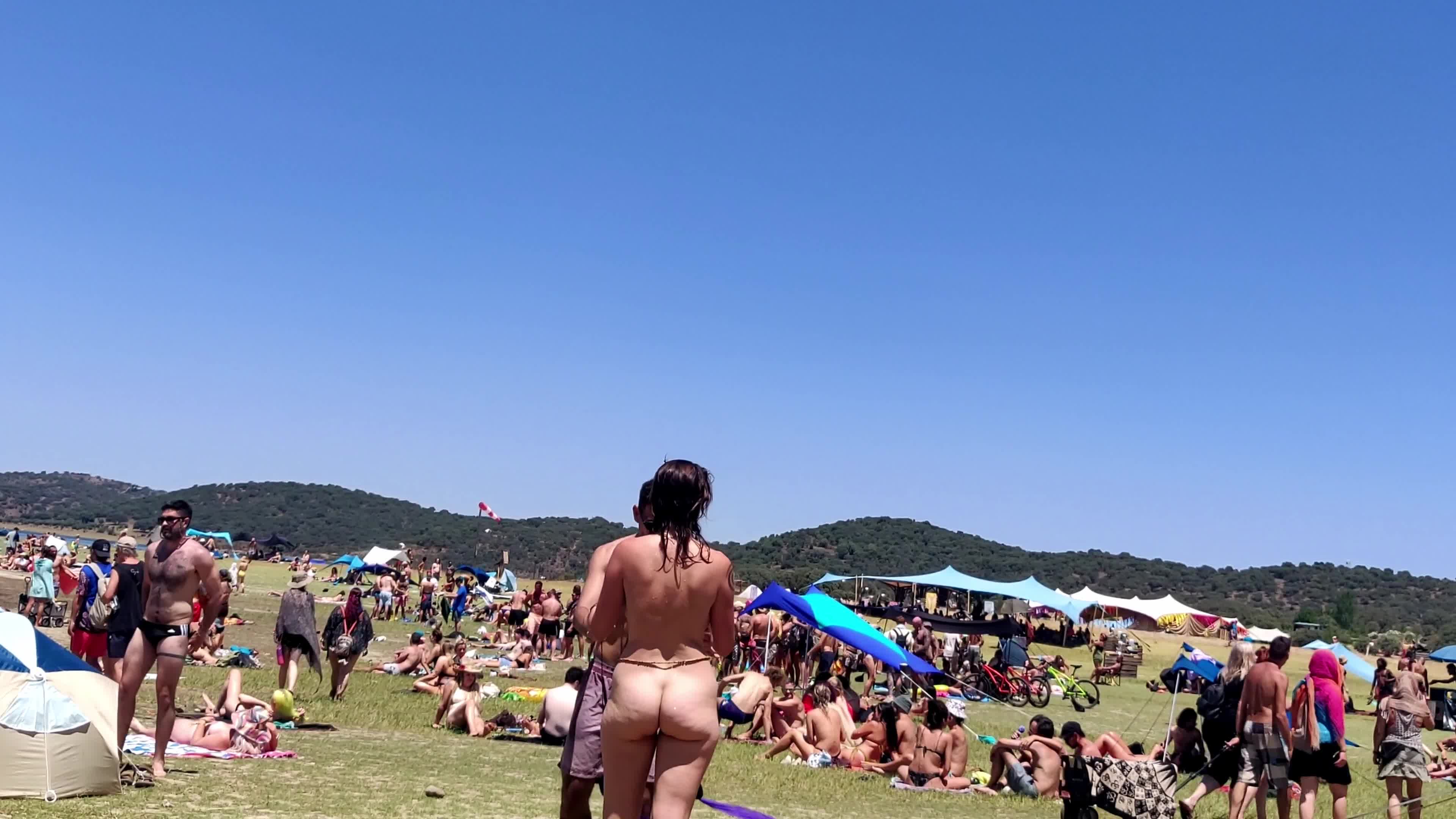Pic #1Playing naked at festival