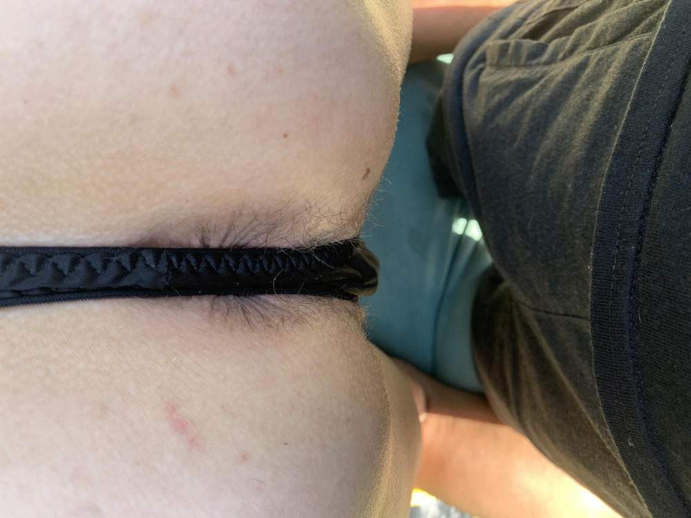 Pic #1 My wife's ass - Sandra