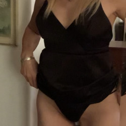 Pic #1 KarissaLegs BARE LEGS HEELS