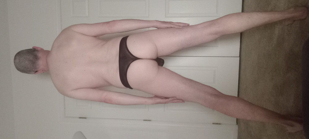 Pic #1Solo posing