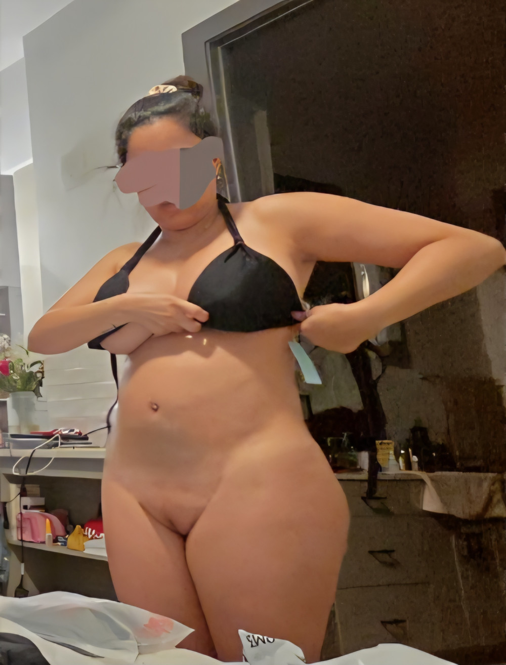 Pic #1 My wife's ass - Sexy Latina