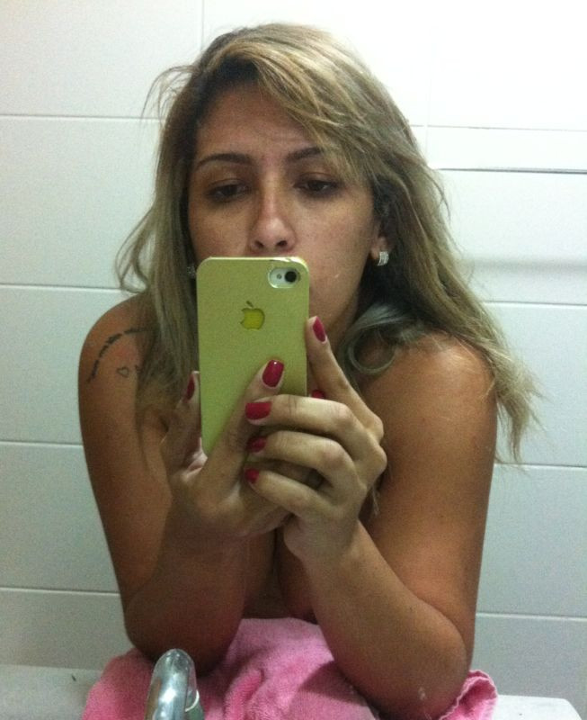 Pic #1Gozando com amante Laura Izoldi