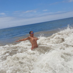 Sany on the beach (II)