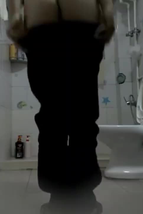 Pic #1Spied Chinese girl shower ballet