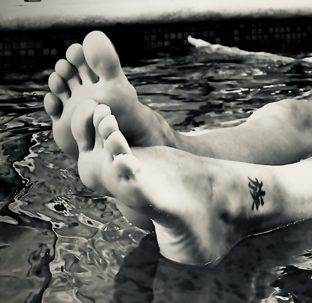 Pic #1 My toes
