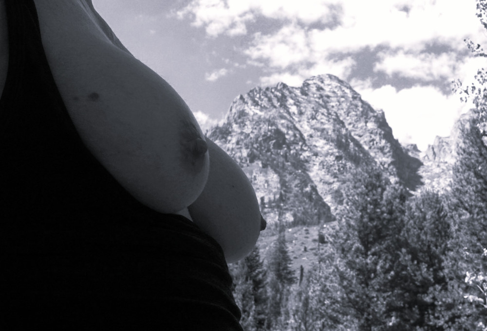 Pic #1 My medium tits - Frog...