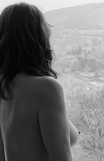 Pic #1 Medium tits of my wife - Helenia