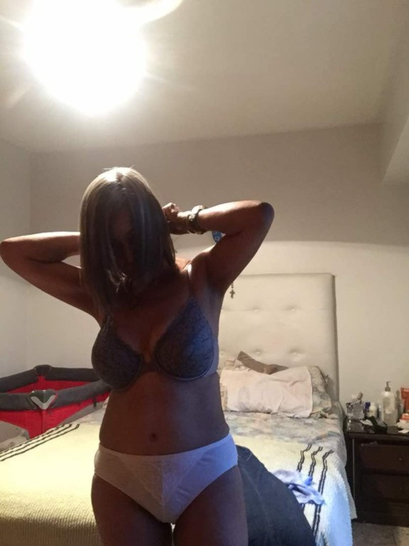 Pic #1 La secretaria