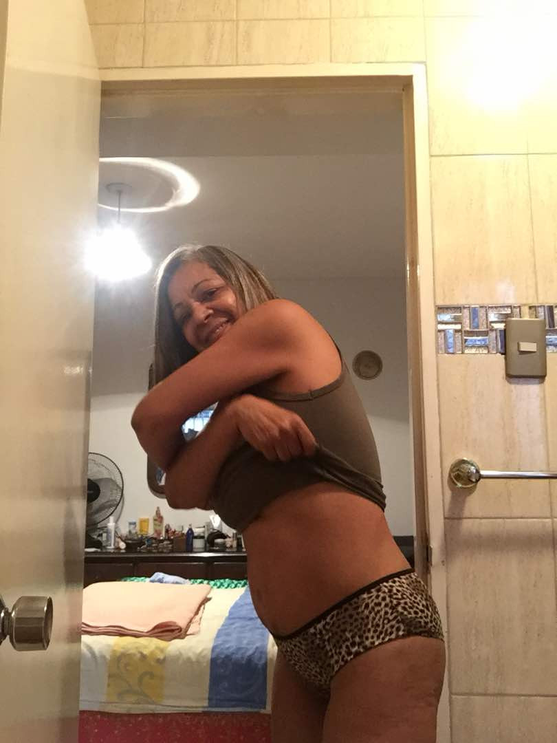 Pic #1 La secretaria 12