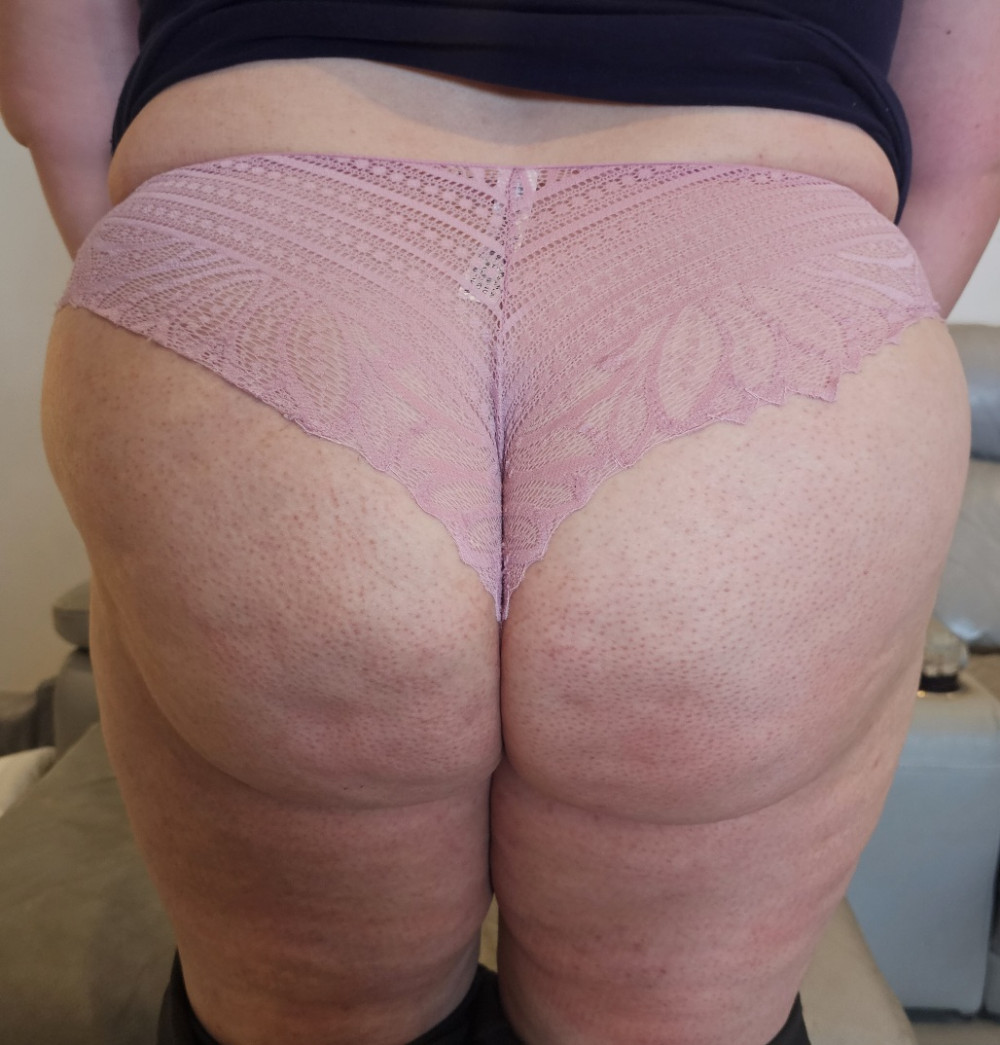 Pic #1 My wife's ass - Koukla