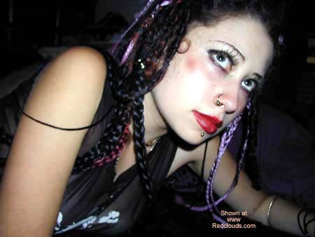 Pic #1*JO Goth Isabella Sucks Cock