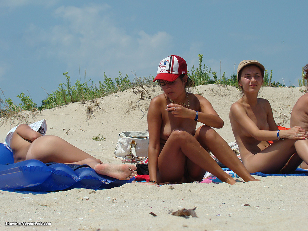 Pic #1Three young beauties