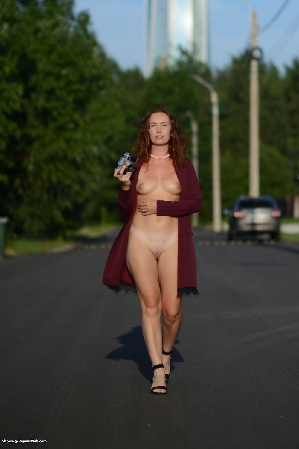 Pic #1Nude walking