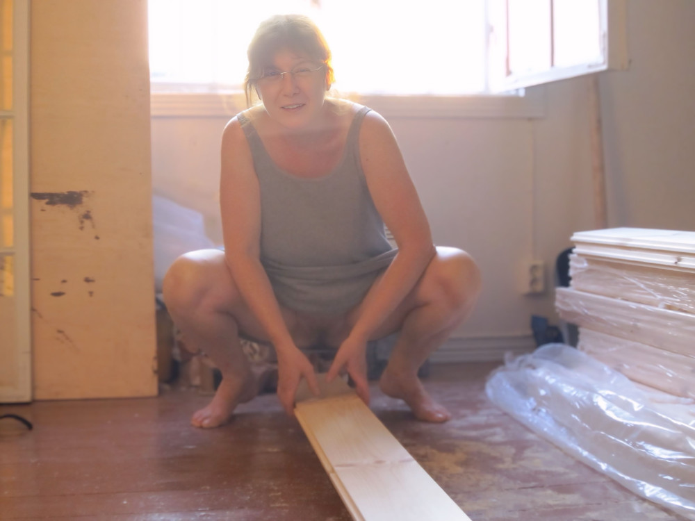 Pic #1Busty bigtit mature naturist