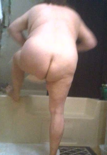 Pic #1 My girlfriend's ass - lori lynn