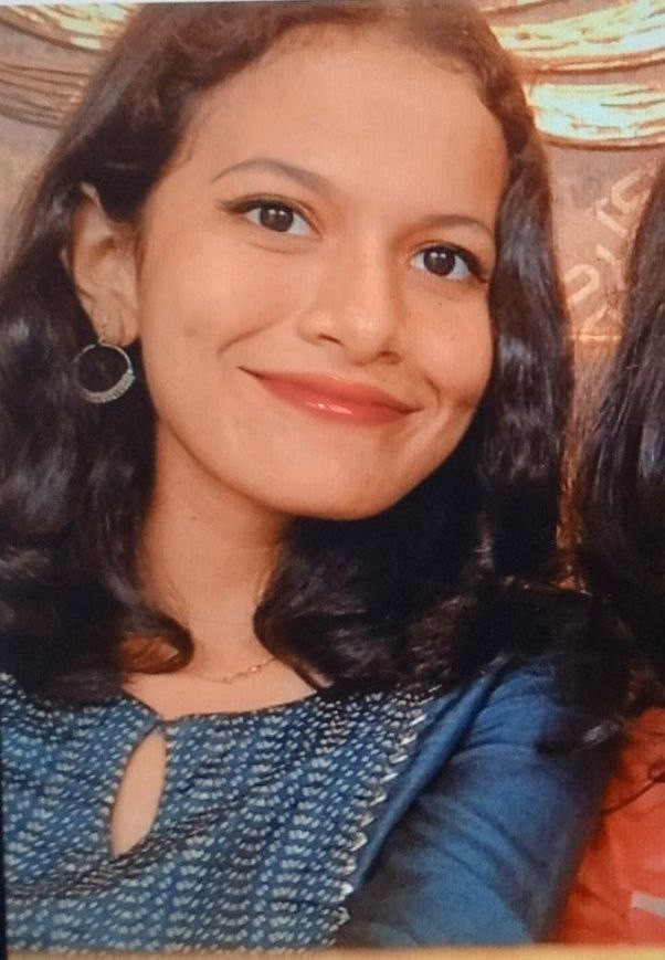 Pic #1 Desi Indian college girl Anushka Das sexy pics