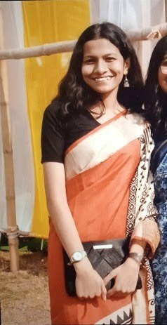 Pic #1 Hot indian college girl Anushka Das bold pose