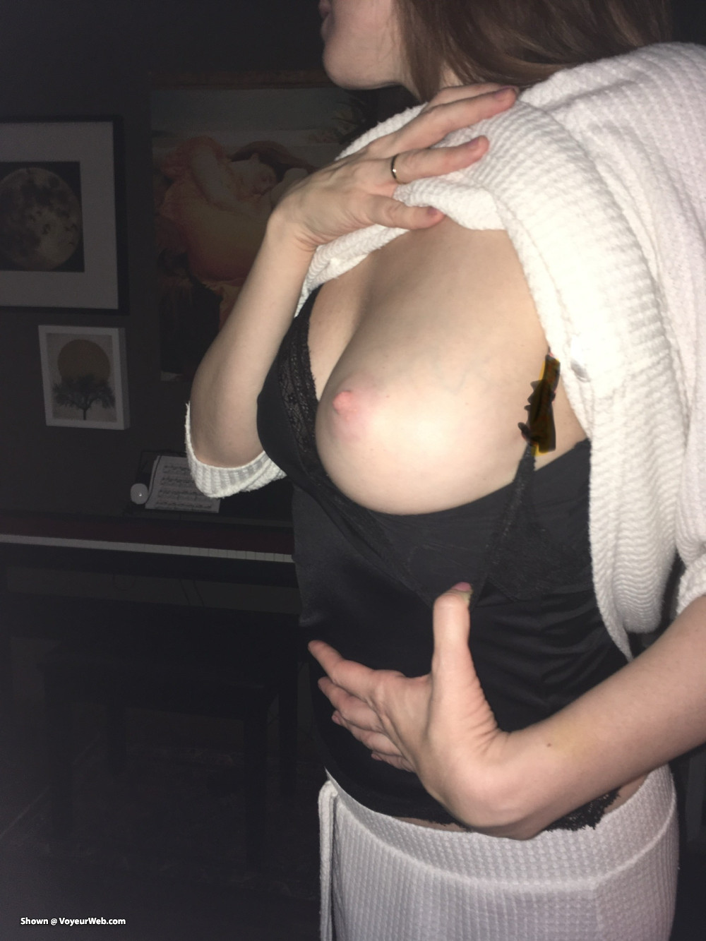 Pic #1Redhead Adela nude, light version