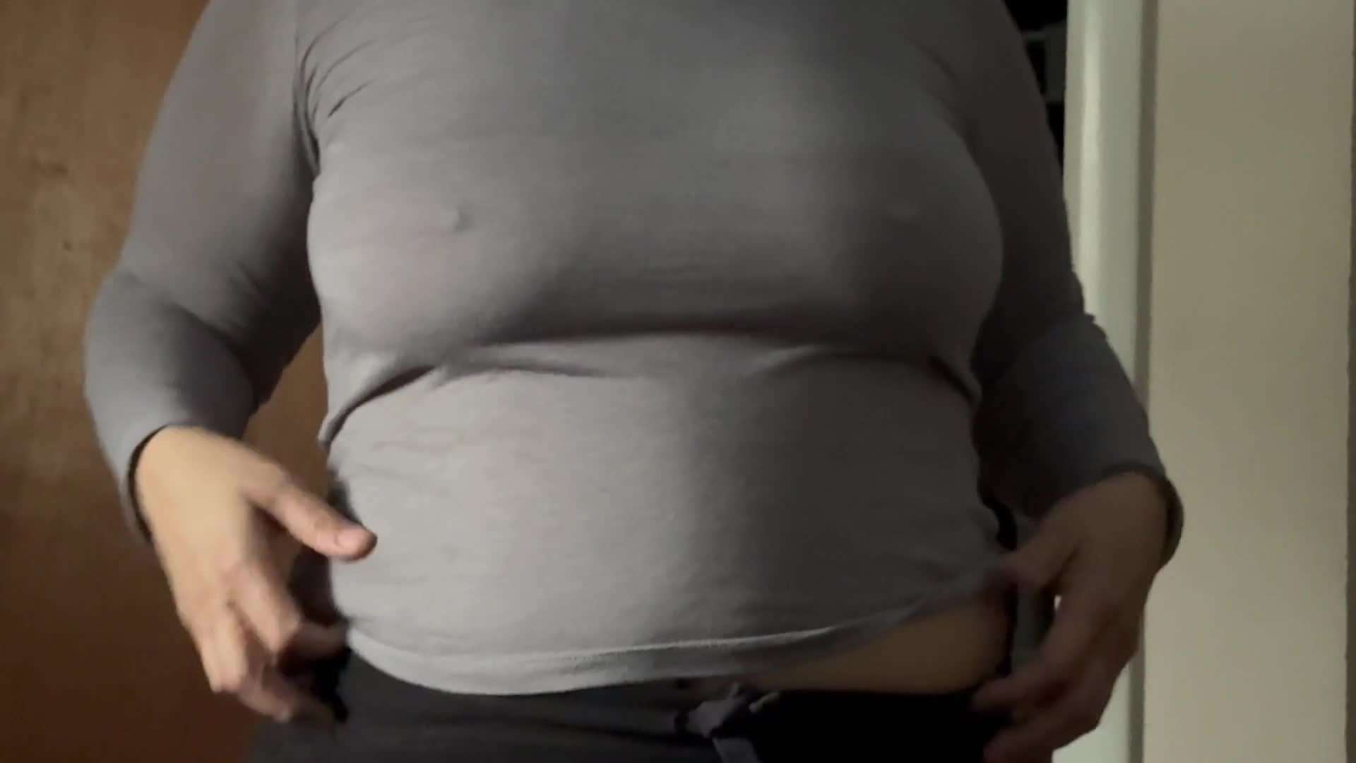 Pic #1Saggy milf tits drop