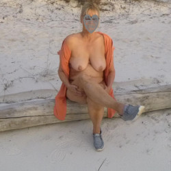 Large tits of my wife - Leggs
