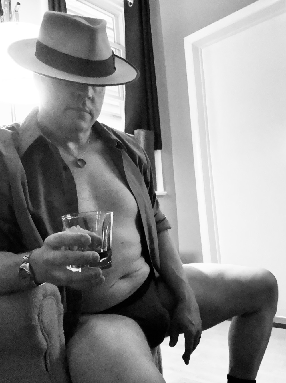Pic #1Noir style.