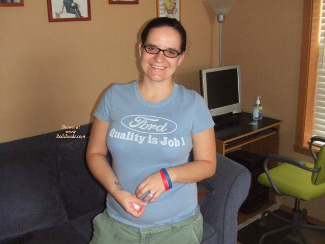 Pic #1*JO Missy Gives A Blowjob