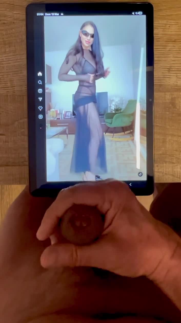 Pic #1Cumtribute