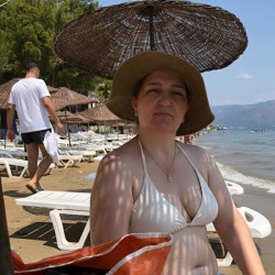 Pic #1 Turkish Cigdem2