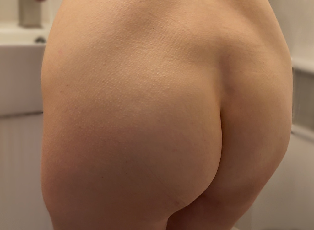 Pic #1 My wife's ass - AAASandy