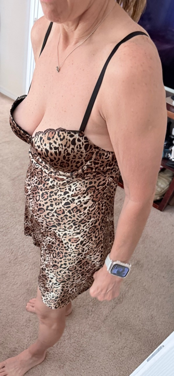 Pic #1 Having fun with sexy Deann