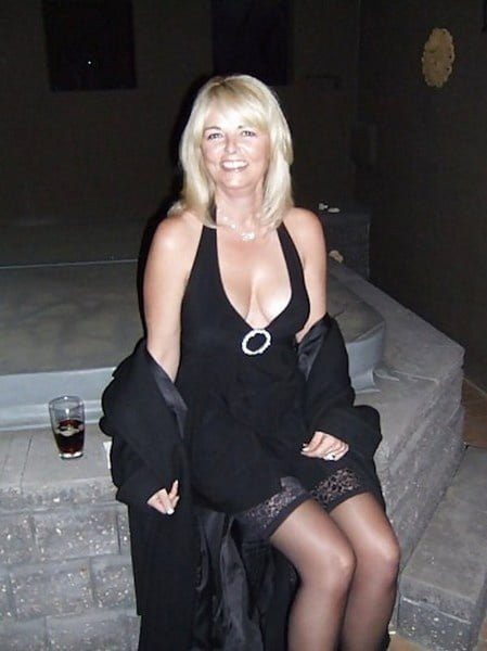 Pic #1Married slut
