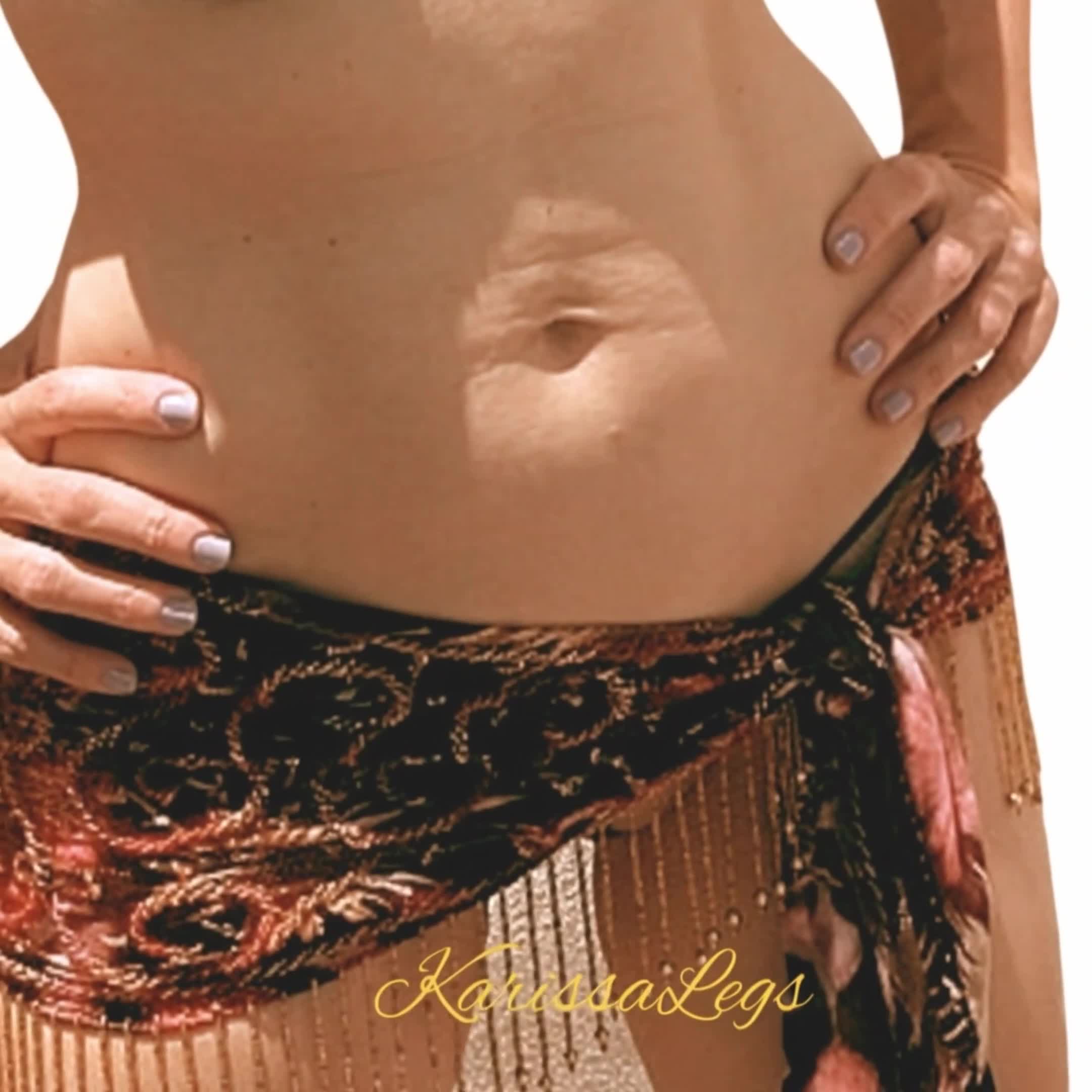 Pic #1KarissaLegs  SEXY BLONDE MAKES HER HIPS HOT