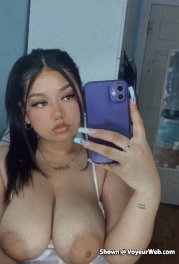 Pic #1 Busty Latina Milf