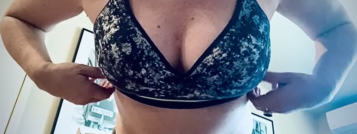 Pic #1Excercise Big Tits