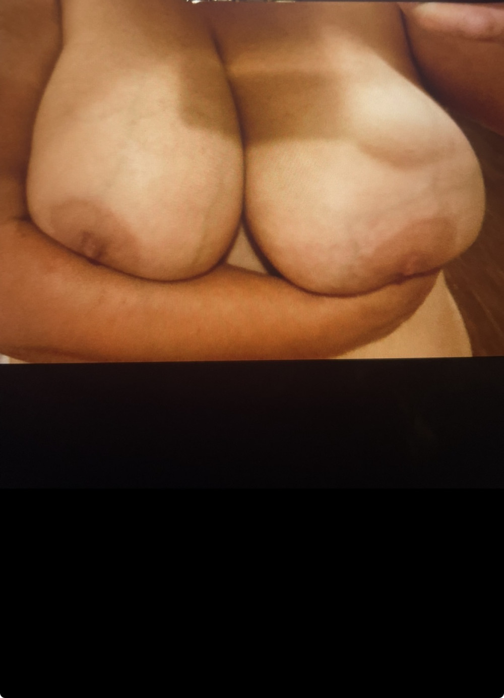 Pic #1Big tit wife selfies