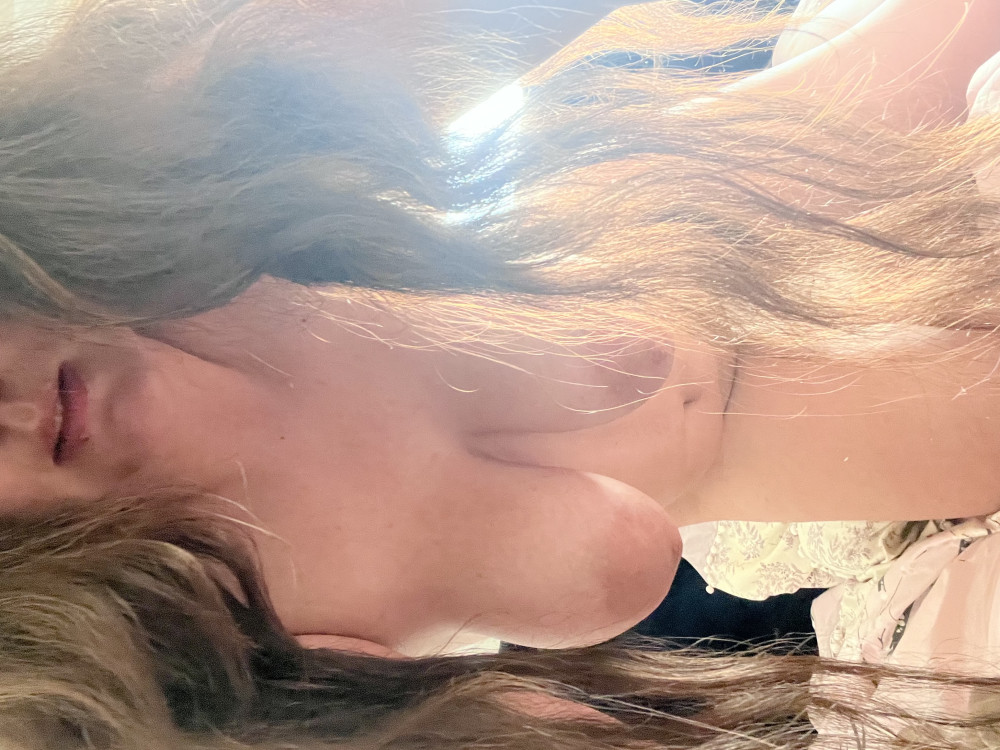 Pic #1Nude