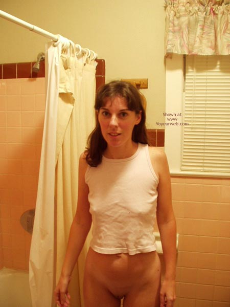 Pic #1Amy Shaving In The Shower