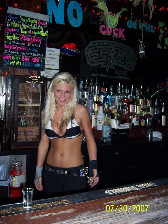 Pic #1Sexy Coyote Girls