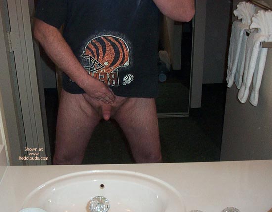 Pic #1M* Lonely in The Motel, Thinking of You Lovely Ladies