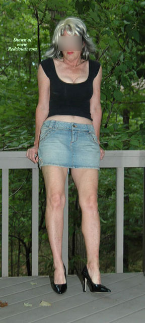 Pic #1Trim 50's Lady In Mini Skirt