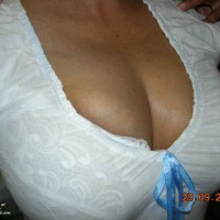 Pic #1 Bangladeshi Housewife's Nude Show