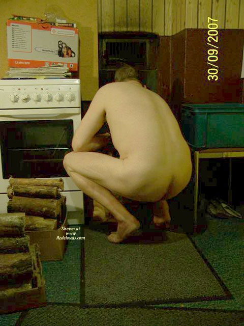Pic #1Naked Housework