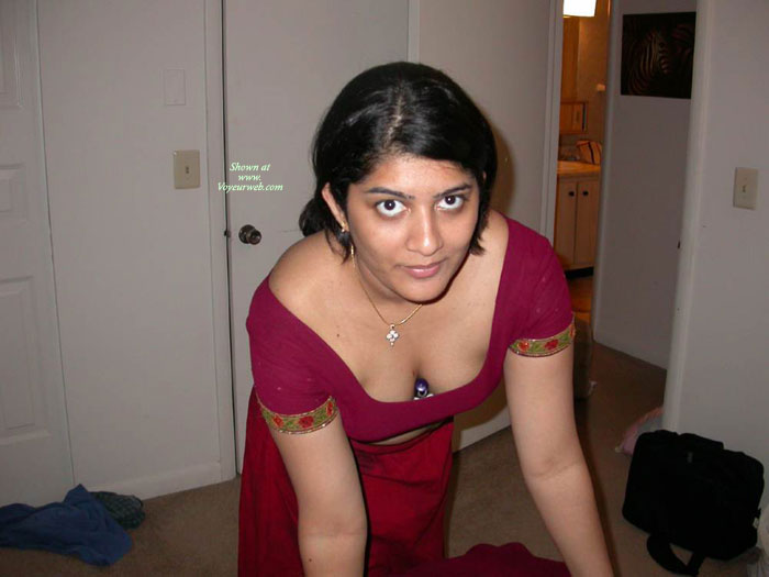 Pic #1 Gorgeous Indian Lady