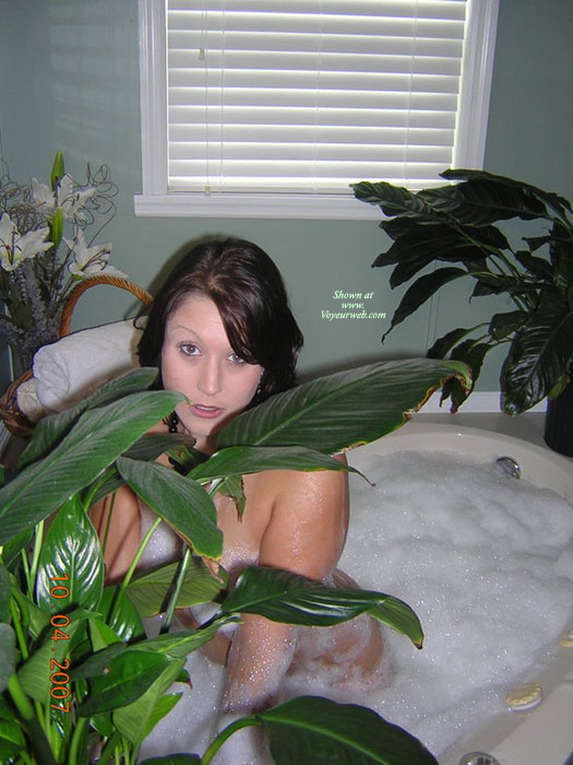 Pic #1Lisa- Georgia Peach Bubble Bath