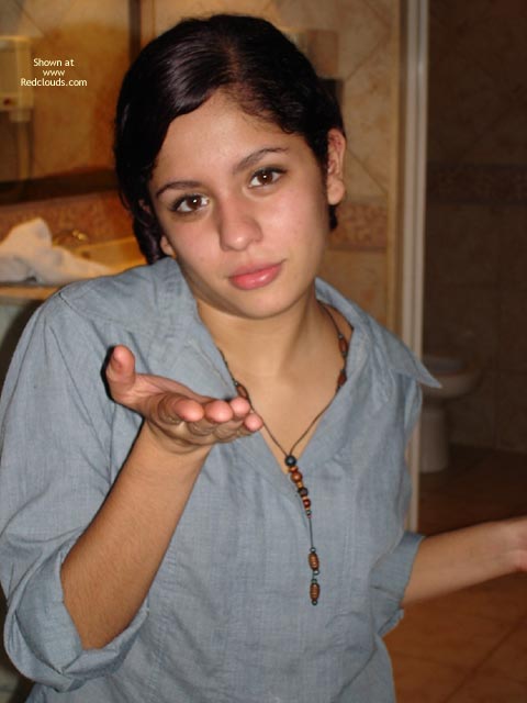 Pic #1Laura 19 yo Part 1/3