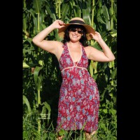 Naughty Nikki Does What With Corn?
