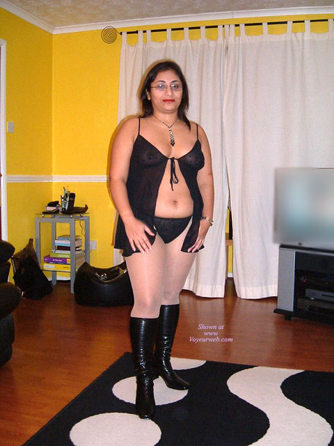 Pic #1 More More Uk Indian