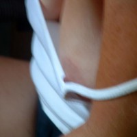 Pic #1She Like To Show Her Tits