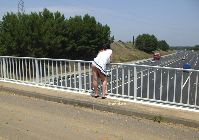 Pic #1 Sur Un Pont D' Autoroute